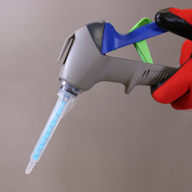Helix MAX Low-Rise Adhesive Dual Tank Featuring the MuleHide TempReady Gun